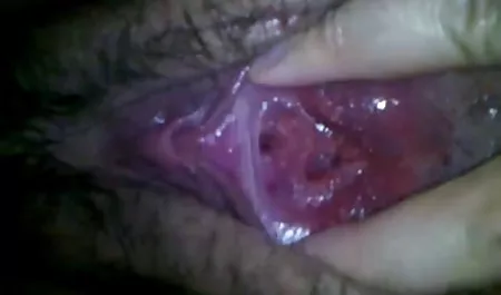 بت هوش مصنوعی Uehara کامل نئون قلعه بر روی فیلم سوپر پسر مادر یک نیمکت و